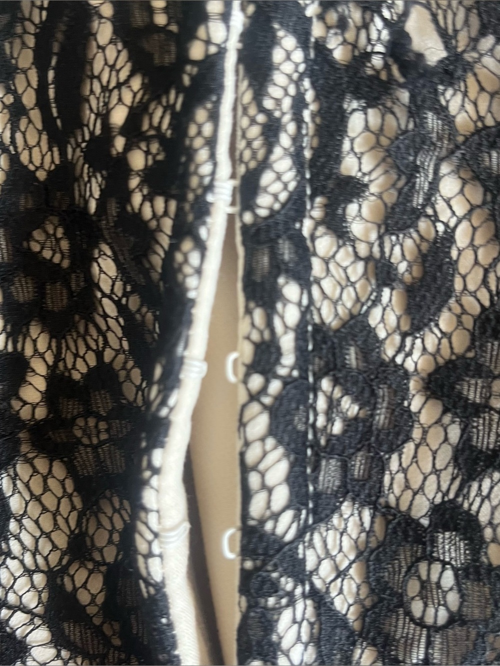 Rumored Versailles Mini Dress Lace Black Cream - Size 6 - Picture 7 of 9